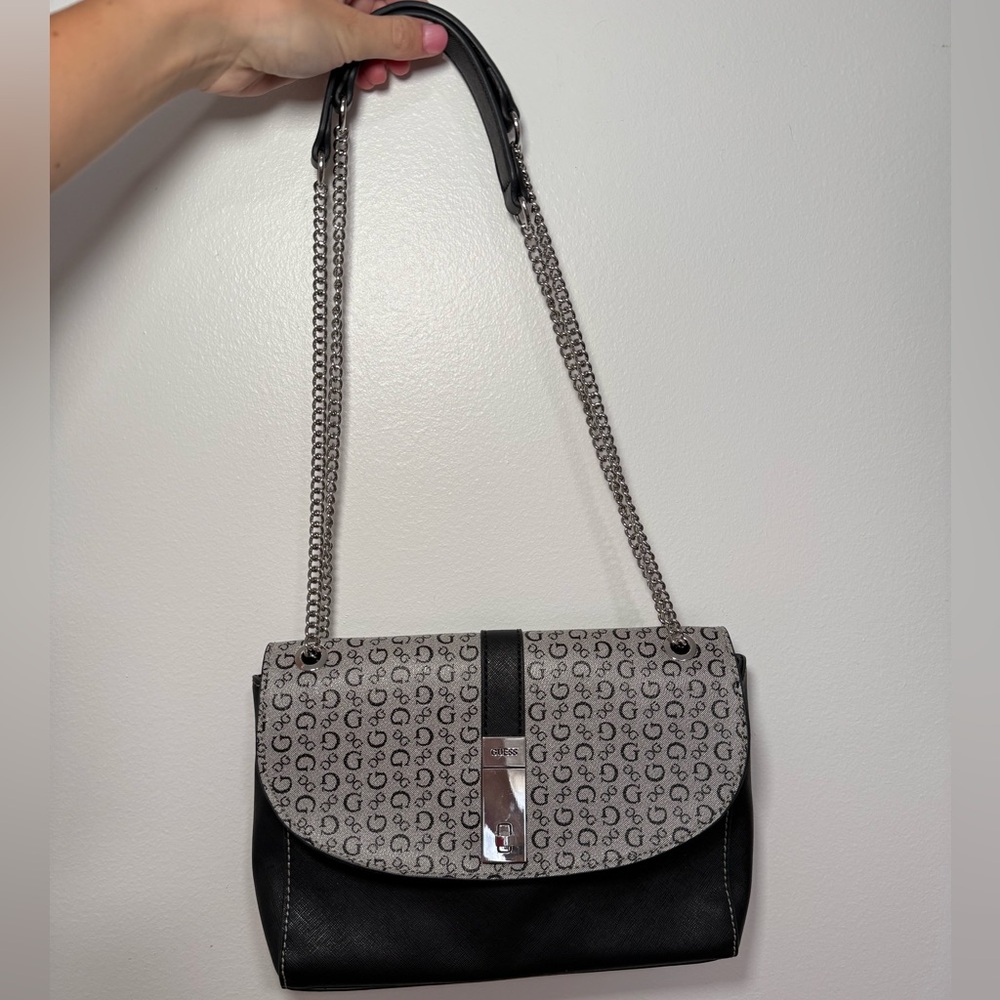Guess Black and Gray Shoulder Bag